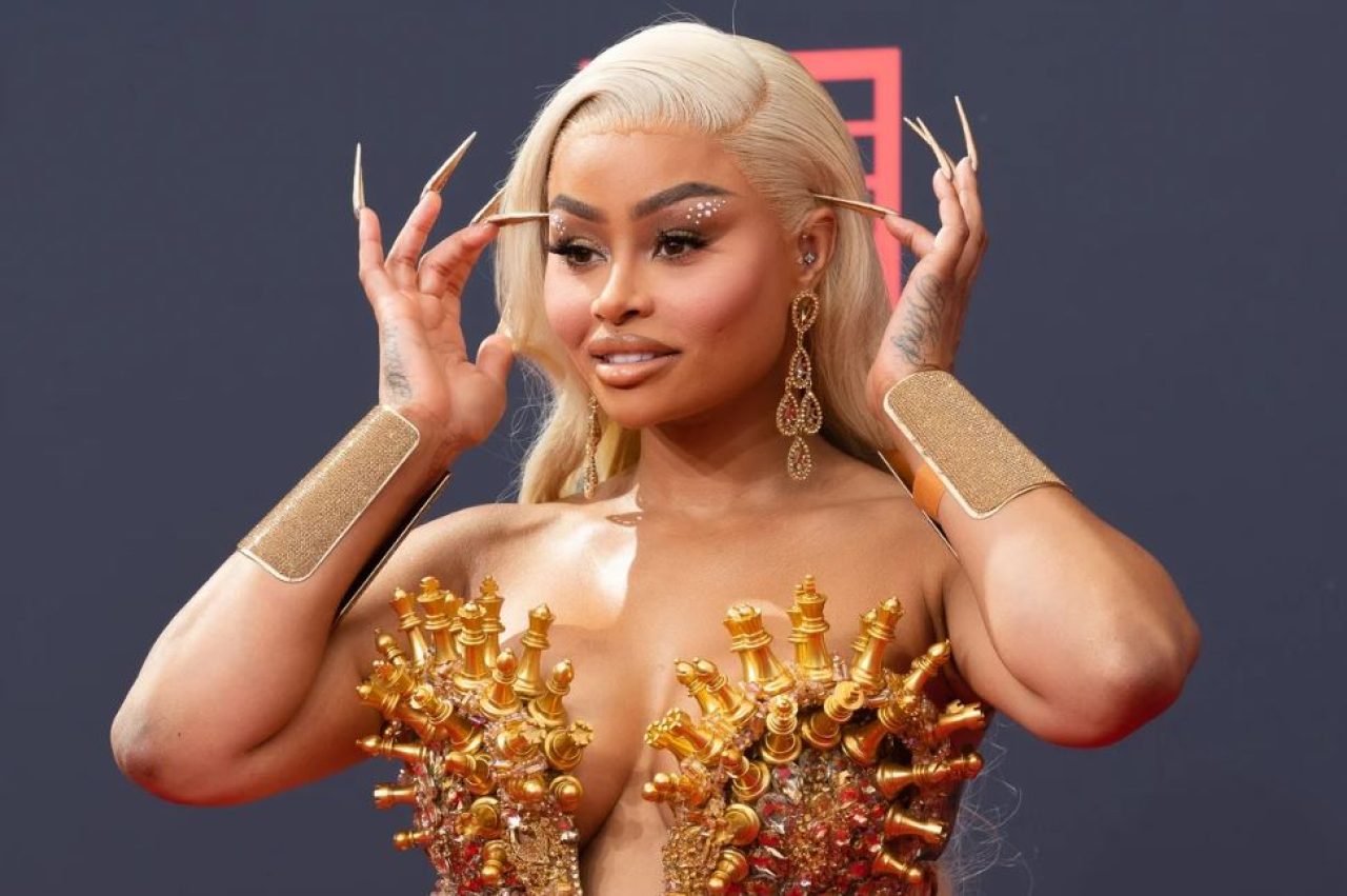 Blac Chyna's Luxury Hair Brand signs Bobrisky to an ambassadorial contract. AdvertAfrica News on afronewswire.com: Amplifying Africa's Voice | afronewswire.com | Breaking News & Stories