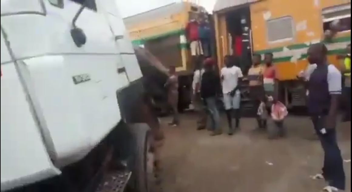 Breaking: Moving Train Collides With Truck In Iju-Ishaga, Lagos (Video) Afro News Wire