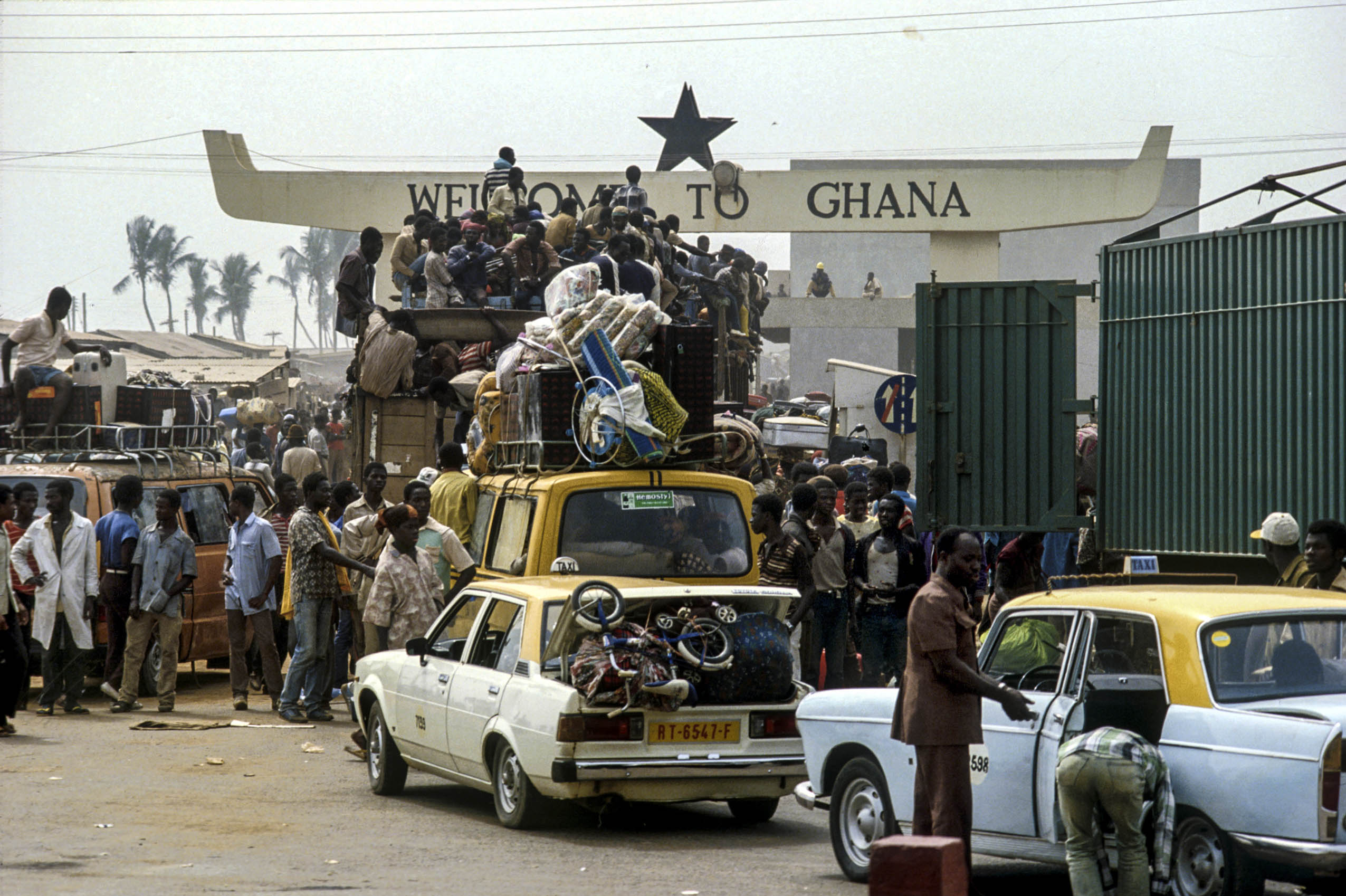 GHANA MUST GO: The ugly history between Ghana and Nigeria Afro News Wire