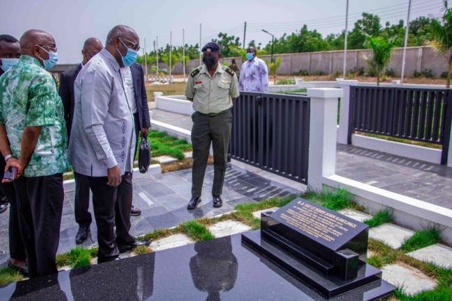 Former Ivorian President, Laurent Gbagbo pays final respects to Rawlings. Afro News Wire