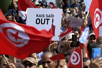 Tunisian protesters call for the resignation of President Kais Saied. Afro News Wire