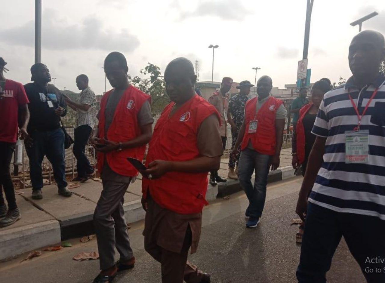 #NigeriaDecides: EFCC arrives polling units for inspection to prevent vote buying Afro News Wire