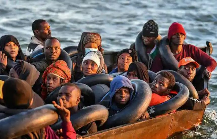 372 migrants sent away by Tunisian coast guard. Afro News Wire