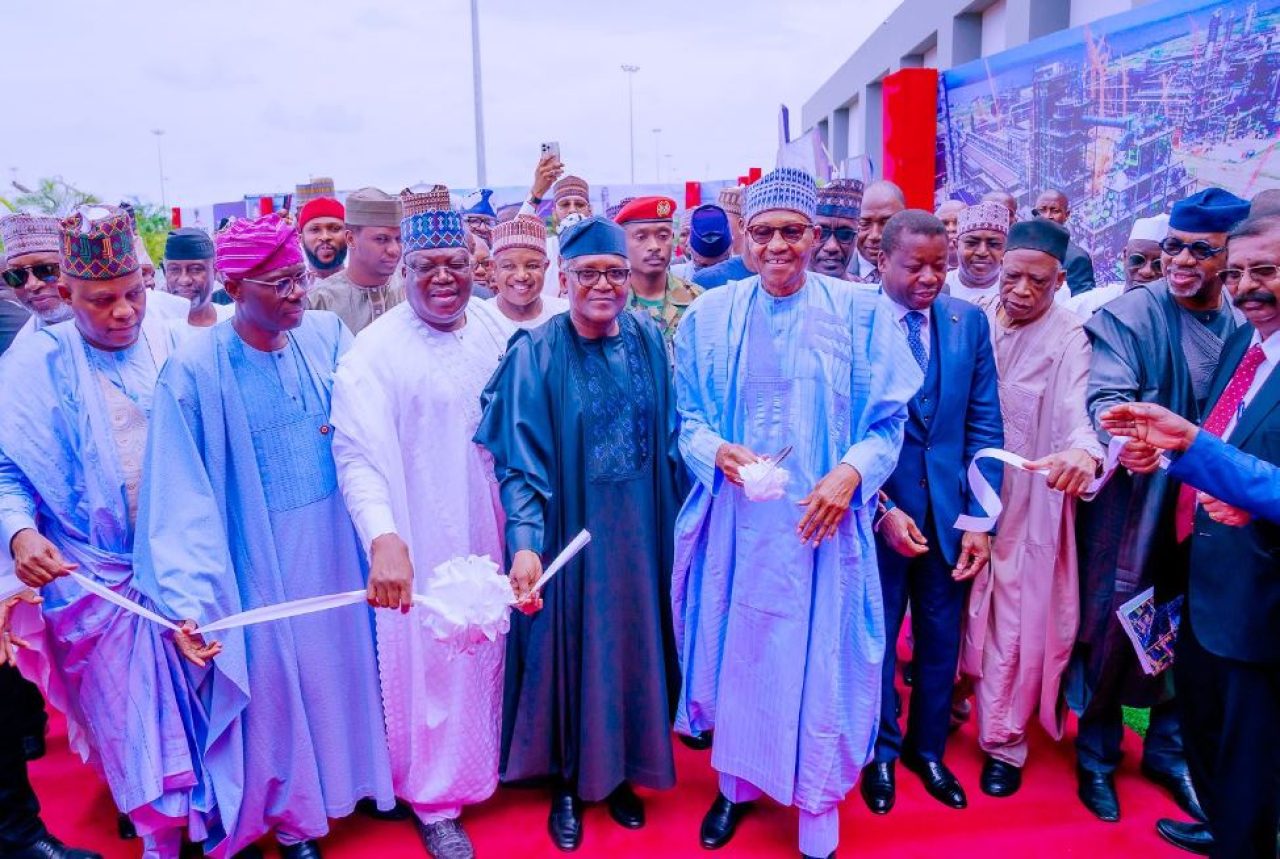 Nigeria inaugurates Africa's biggest oil refinery. Afro News Wire