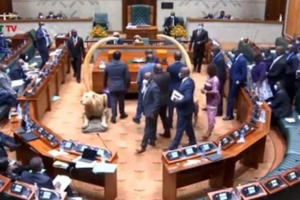 MPs leave parliament in protest over police's repeated detentions and abuse. AdvertAfrica News on afronewswire.com: Amplifying Africa's Voice | afronewswire.com | Breaking News & Stories