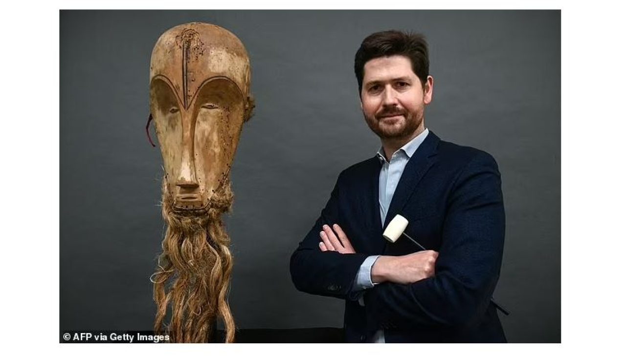 French Couple sues art dealer over £3.6 million African face mask. Afro News Wire