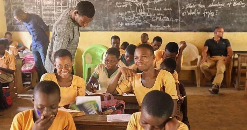 10,000 Ghanaian Teachers Relocate To The UK To Teach. Afro News Wire